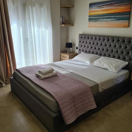 Fay'S Luxury Loft Apartment Волос Екстериор снимка