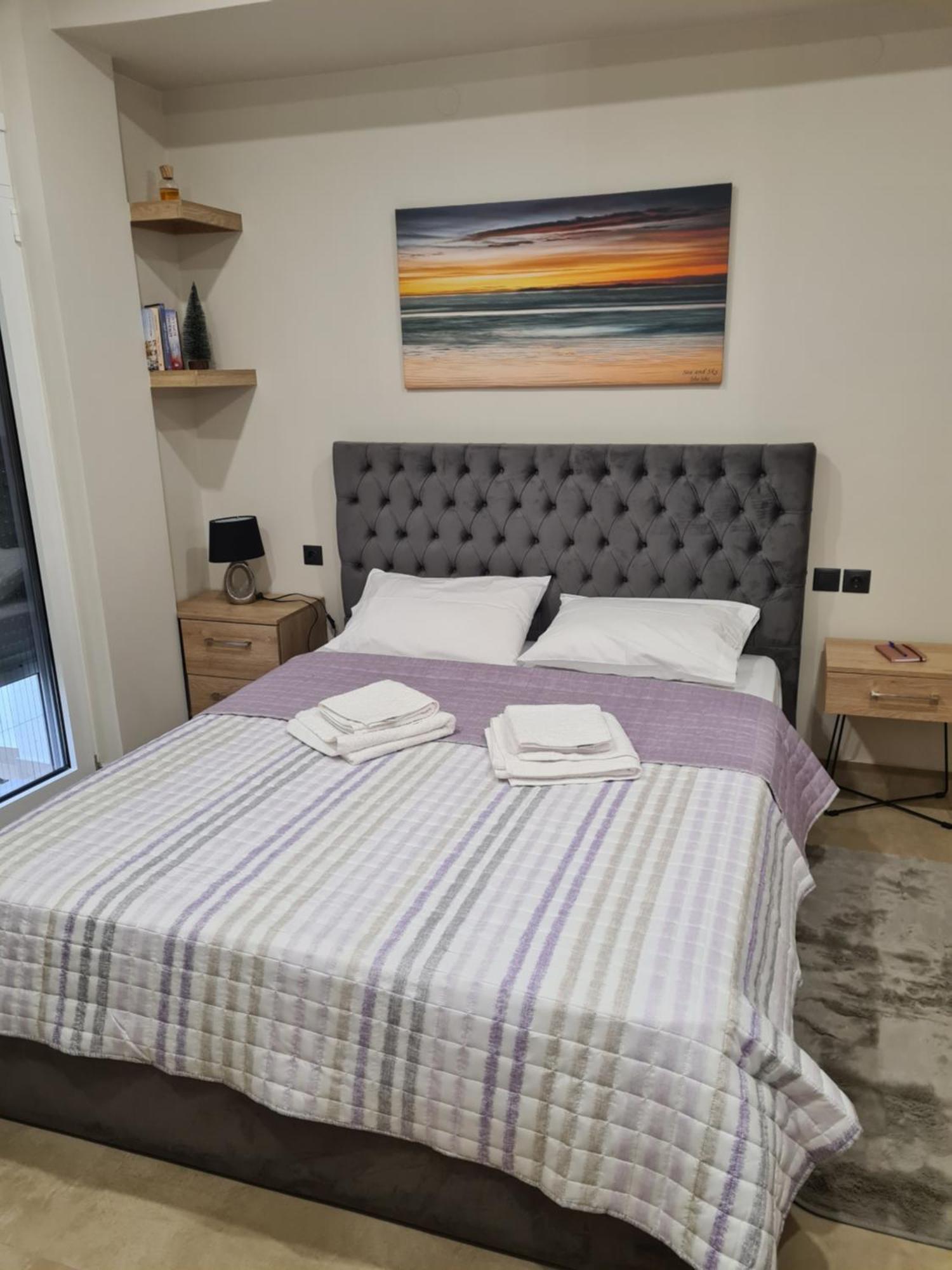 Fay'S Luxury Loft Apartment Волос Екстериор снимка